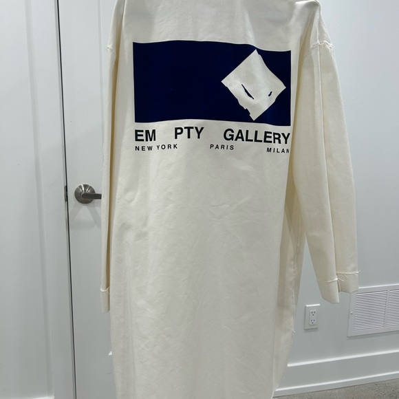 Off-White c/o Virgil Abloh Trench Coat - Iconic Street-Luxe Statement - Picture 5 of 8